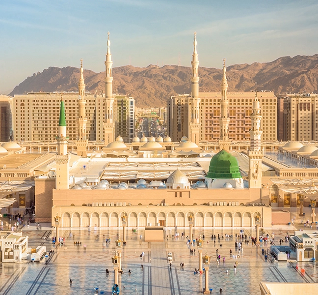 12 Nights 5 Star April Umrah Package